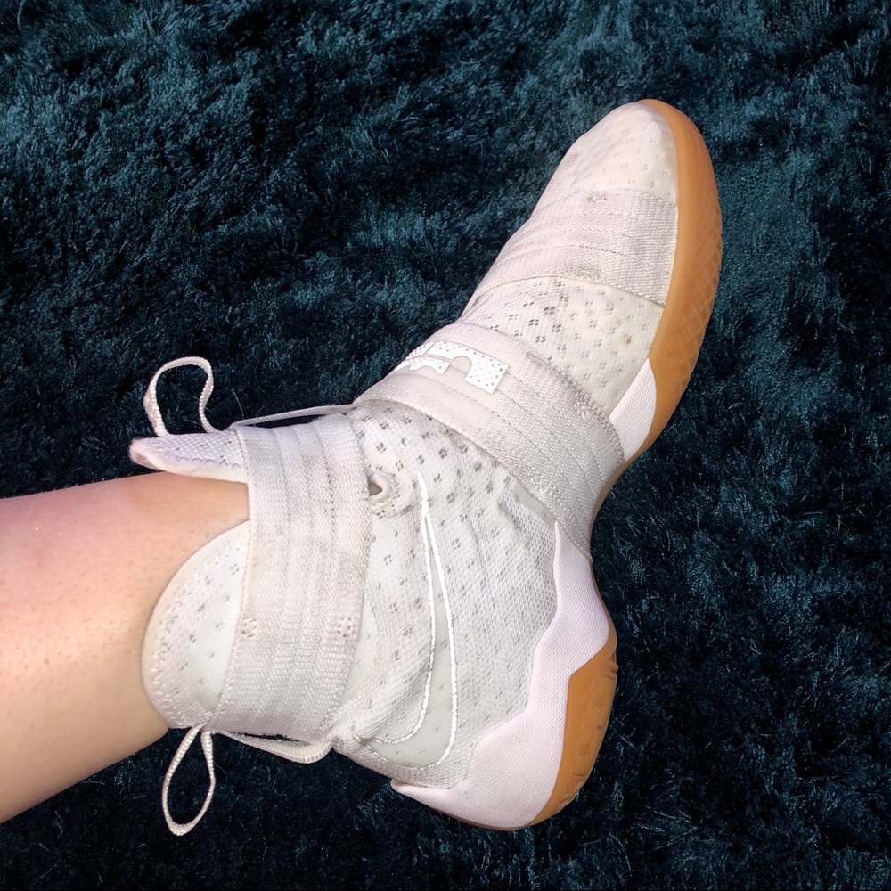 Lebron Soldier Ten White/Gum